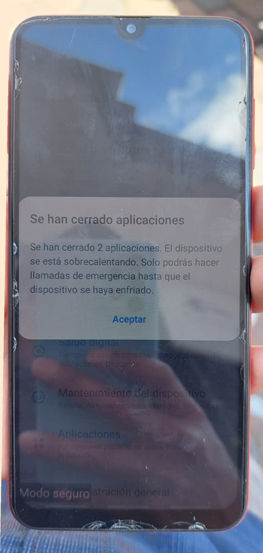 El dispositivo se está sobrecalentando se han cerrado aplicaciones